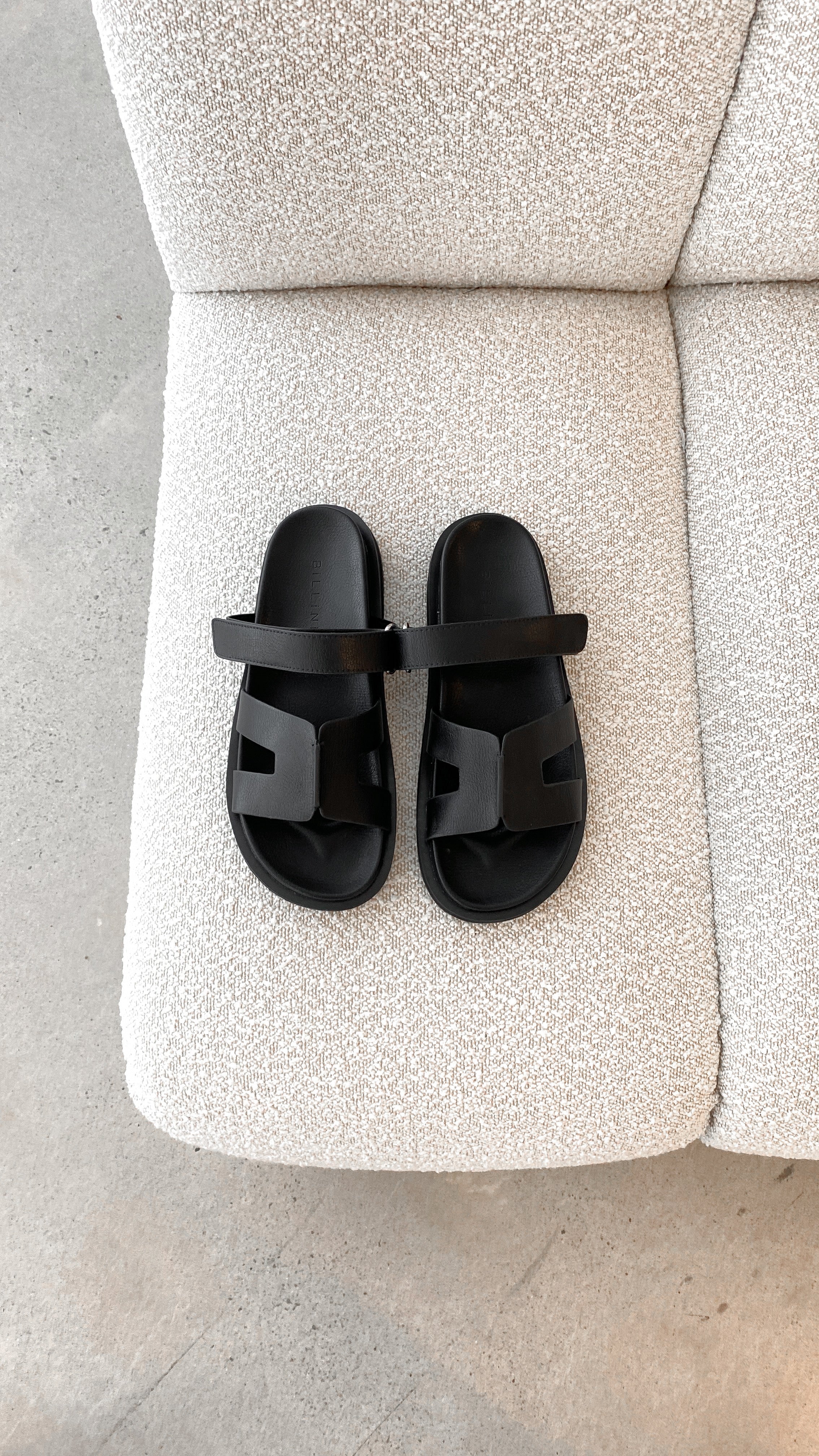 Theon Slides - Black